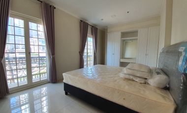 Jual Sewa Rumah Town House Riviera Mansion Waterplace Pakuwon Indah