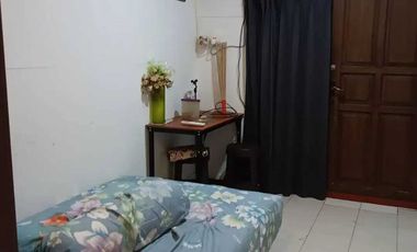 Rumah Kos 2 Lantai & Rumah Induk 509m  di Cireundeu Indah , Tangerang Dekat MRT Lebak Bulus