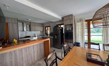 Venta casa B° Los Castaños Chacras de Coria