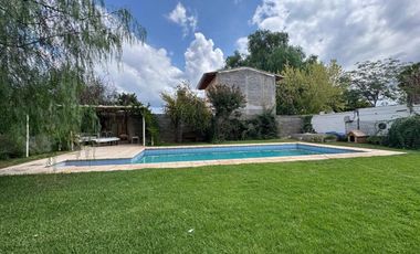 Venta casa B° Los Castaños Chacras de Coria