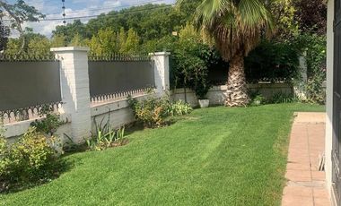 Venta casa B° Los Castaños Chacras de Coria