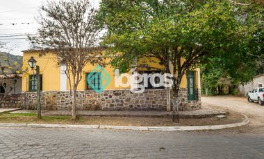 Casa en venta con cochera en La Caldera, Salta