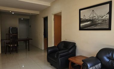 Disewakan townhouse lantai dasar Furnished kamar mandi 2 di lippo vill