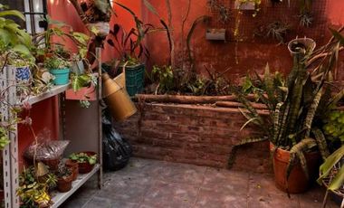 Casa PH en venta en Lanus Oeste