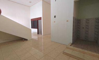 Disewakan Rumah Bagus Bersih Siap Huni Jl. Ngagel Mulyo XVI, Surabaya