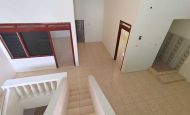 Disewakan Rumah Bagus Bersih Siap Huni Jl. Ngagel Mulyo XVI, Surabaya