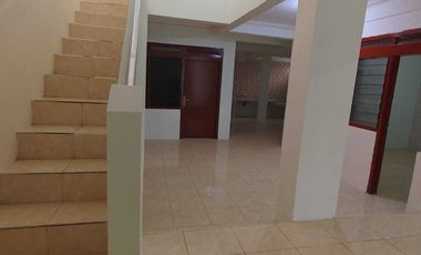 Disewakan Rumah Bagus Bersih Siap Huni Jl. Ngagel Mulyo XVI, Surabaya