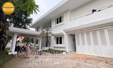 Disewakan Rumah Luas Di Kebayoran Baru Jakarta Selatan STD612