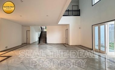 Disewakan Rumah Luas Di Kebayoran Baru Jakarta Selatan STD612