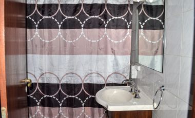 CASA EN VENTA LOMAS DE ZAMORA CON JARDIN Y GALPON