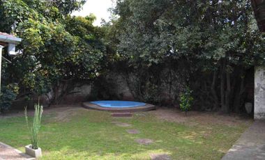 CASA EN VENTA LOMAS DE ZAMORA CON JARDIN Y GALPON