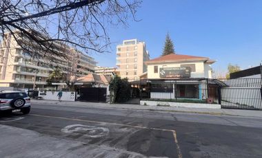 Local comercial en arriendo en VITACURA