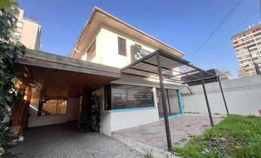 Local comercial en arriendo en VITACURA