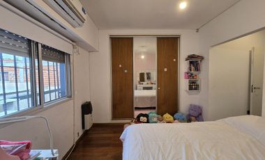 DUPLEX 3 AMBIENTES EN VENTA EN AVELLANEDA COCHERA