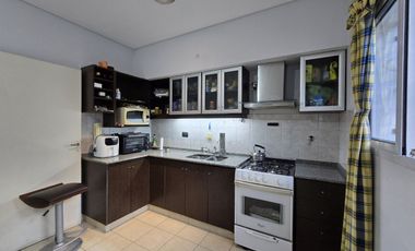 DUPLEX 3 AMBIENTES EN VENTA EN AVELLANEDA COCHERA