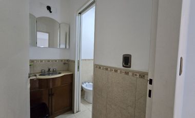 DUPLEX 3 AMBIENTES EN VENTA EN AVELLANEDA COCHERA