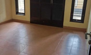 Rumah style Bali yang kokoh di area Sesetan