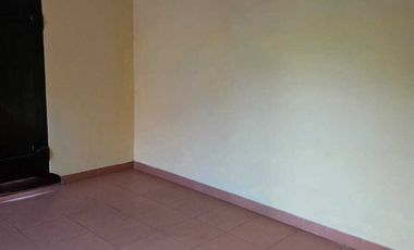 Rumah style Bali yang kokoh di area Sesetan