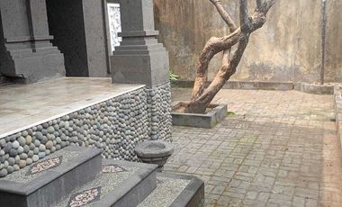 Rumah style Bali yang kokoh di area Sesetan
