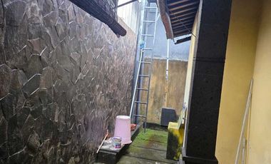 Rumah style Bali yang kokoh di area Sesetan