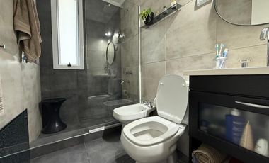 Departamento tres ambientes venta en los Eucaliptos Wilde apto credito