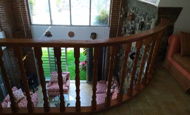 Casa sola con 4 recamaras con alberca en Burgos Cuernavaca, Temixco, Mor.
