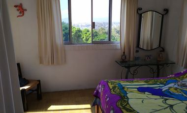 Casa sola con 4 recamaras con alberca en Burgos Cuernavaca, Temixco, Mor.