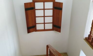 Casa sola con 4 recamaras con alberca en Burgos Cuernavaca, Temixco, Mor.