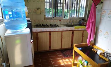 Casa sola con 4 recamaras con alberca en Burgos Cuernavaca, Temixco, Mor.