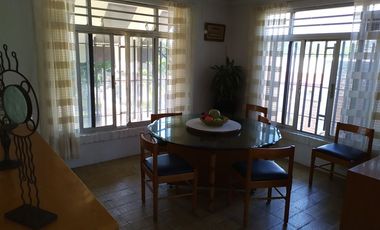 Casa sola con 4 recamaras con alberca en Burgos Cuernavaca, Temixco, Mor.