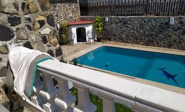 Casa sola con 4 recamaras con alberca en Burgos Cuernavaca, Temixco, Mor.