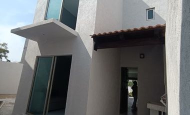 Preventa de casa nueva de 3 recamaras con Roof Garden y alberca en residencial Terra Rio, Santa Fe, Xochitepec, Mor.