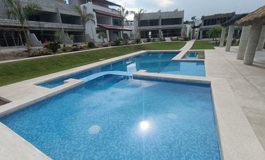 Preventa de casa nueva de 3 recamaras con Roof Garden y alberca en residencial Terra Rio, Santa Fe, Xochitepec, Mor.