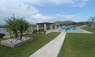 Preventa de casa nueva de 3 recamaras con Roof Garden y alberca en residencial Terra Rio, Santa Fe, Xochitepec, Mor.