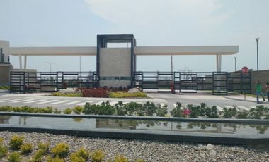 Se vende casa de tres recámaras, modelo Amatista, en área  de alberca, en Real Santa Fe Residencial, Xochitepec, Mor.