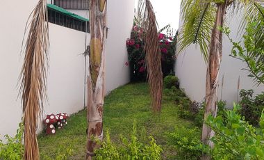 Se vende casa de tres recámaras, modelo Amatista, en área  de alberca, en Real Santa Fe Residencial, Xochitepec, Mor.