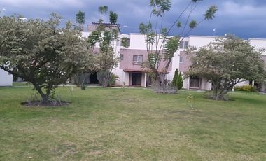 Se vende casa de tres recámaras, modelo Amatista, en área  de alberca, en Real Santa Fe Residencial, Xochitepec, Mor.