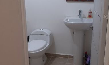 Se vende casa de tres recámaras, modelo Amatista, en área  de alberca, en Real Santa Fe Residencial, Xochitepec, Mor.