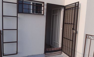 Se vende casa de tres recámaras, modelo Amatista, en área  de alberca, en Real Santa Fe Residencial, Xochitepec, Mor.