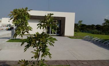 Se vende casa de tres recámaras, modelo Amatista, en área  de alberca, en Real Santa Fe Residencial, Xochitepec, Mor.