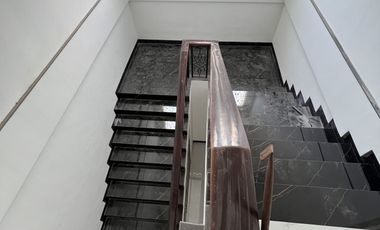 Disewakan Cepat Rumah Besar Hook 2Lt Full Renovasi MULYOSARI Mulyorejo