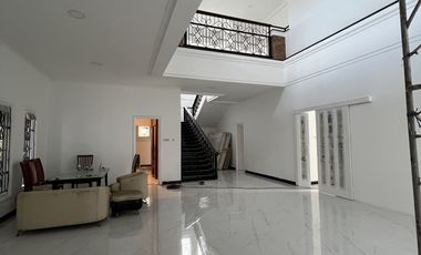 Disewakan Cepat Rumah Besar Hook 2Lt Full Renovasi MULYOSARI Mulyorejo