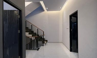 Rumah dalam townhouse pejaten pasar minggu