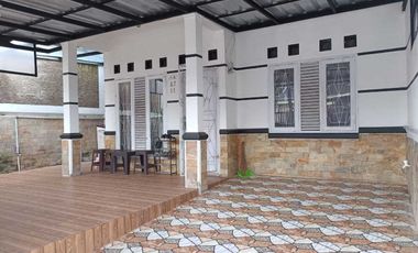 Rumah Strategis Jalan Utama Taman Asri Ciaul Sukabumi