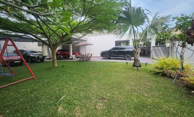 Rumah Pekarangan Luas Dekat Mall SKA& Eka Hospital