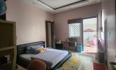 Rumah Pekarangan Luas Dekat Mall SKA& Eka Hospital