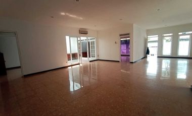 Lokasi strategis dekat SCBD dan Senopati cocok untuk kantor