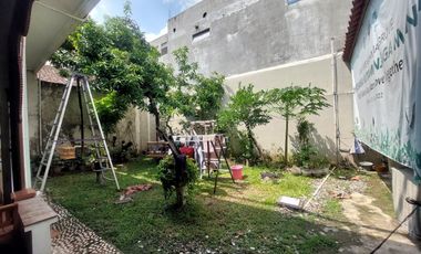 Rumah Mewah Luas Klasik Jati di Tengah Kota Solo