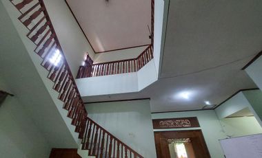 Rumah Mewah Luas Klasik Jati di Tengah Kota Solo