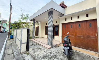 Rumah Bagus SHM Siap Huni di Mangkubumen Solo Kota